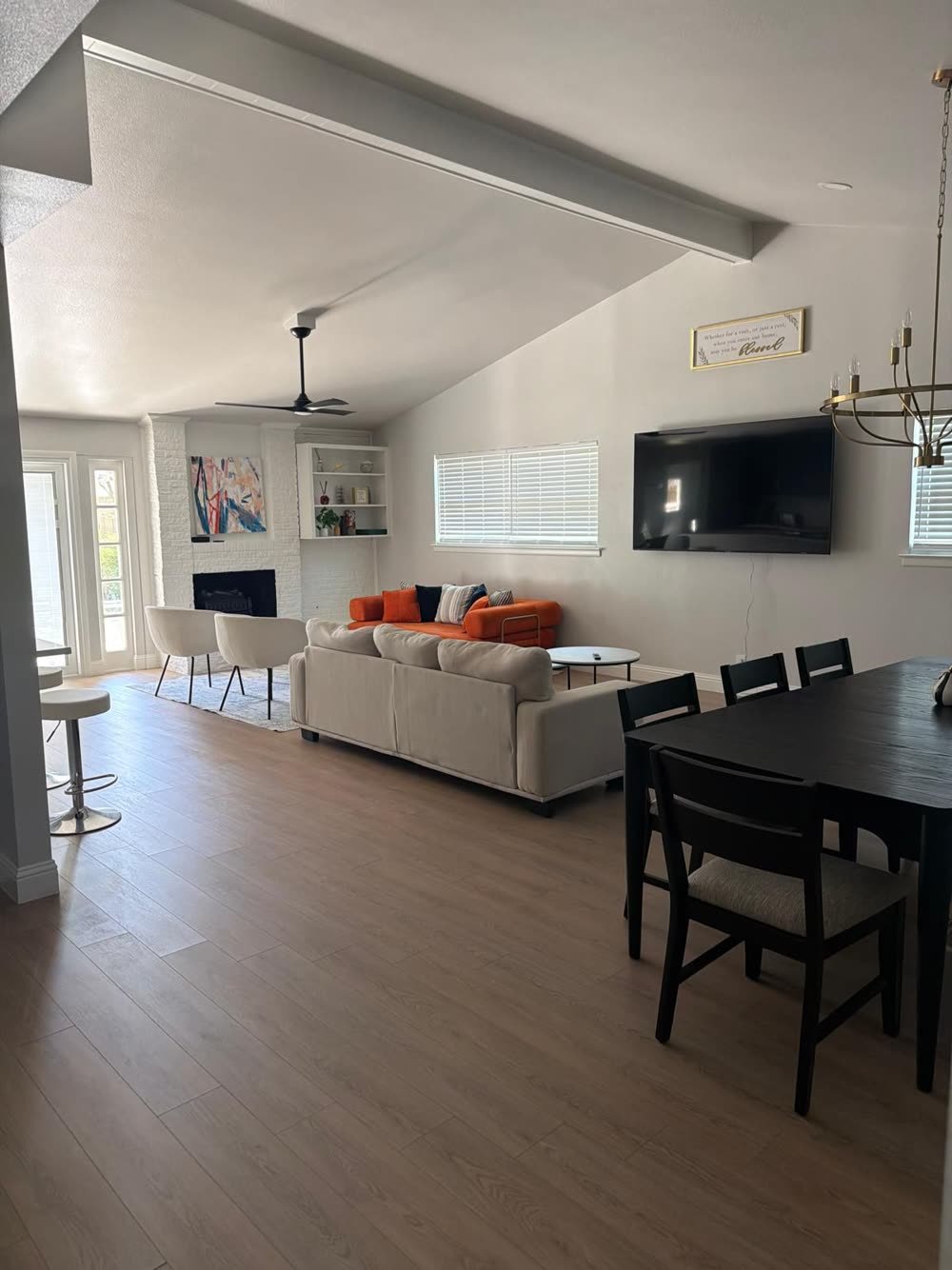 Tidy, freshly cleaned living room